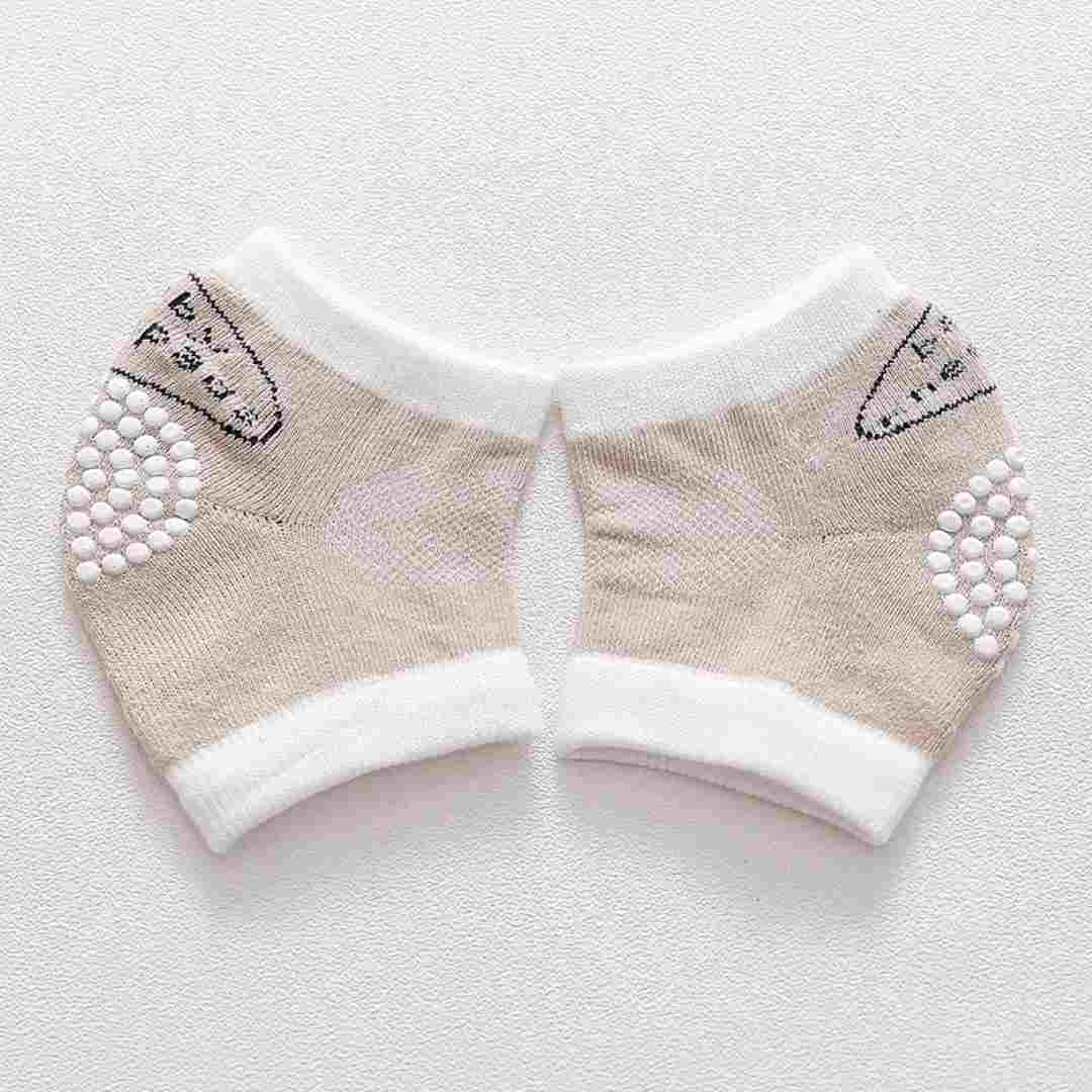 fb45f3ef4b9db62b2ccbbec0d411c736_100625102032.jpeg Детские наколенники Kids socks Бежевый 1