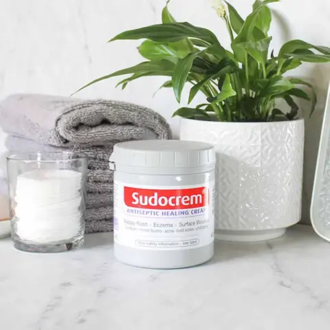 Фото Антисептический заживляющий крем Sudocrem 250 гр