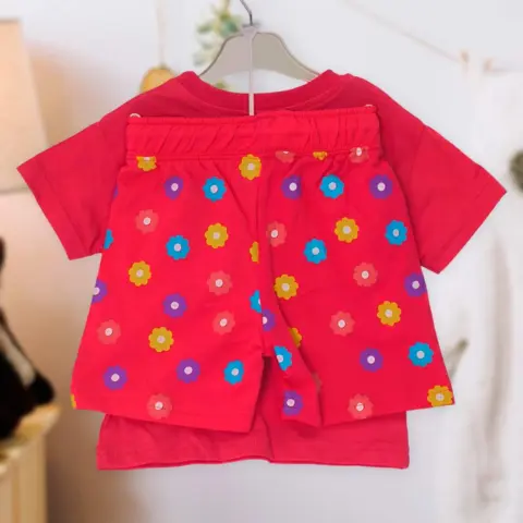 Фото Комплект 2ка ZARA Paw patrol Скай и Еверест футболка + шорты Красный