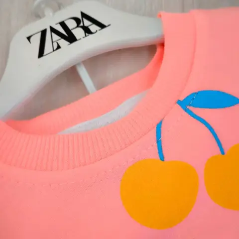 Фото Комплект 2ка ZARA вишенки свитшот + штаны Сиреневый