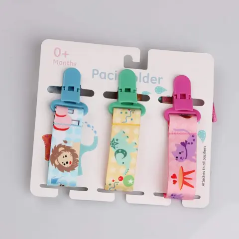 Фото Комплект держателей на прищепке Paci Holder Киса, Слоник, Лев 3 шт