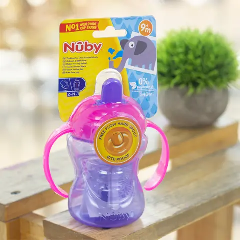 Фото Поильник Nuby 2 в1 жестким носиком и трубочкой 240мл 9+ мес.