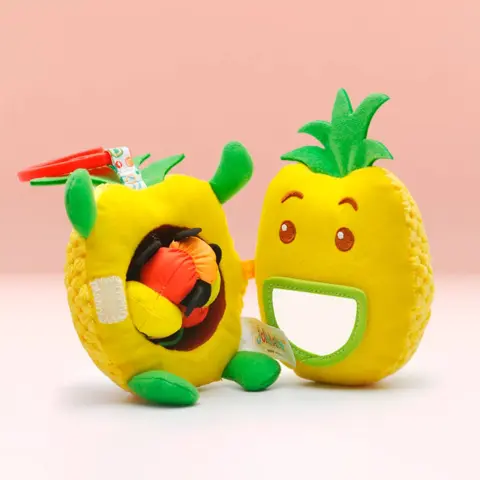 Фото Развивающая мягкая подвеска Jolly Baby Ananas 0+ мес