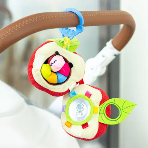 Фото Развивающая мягкая подвеска Jolly Baby Apple 0+ мес